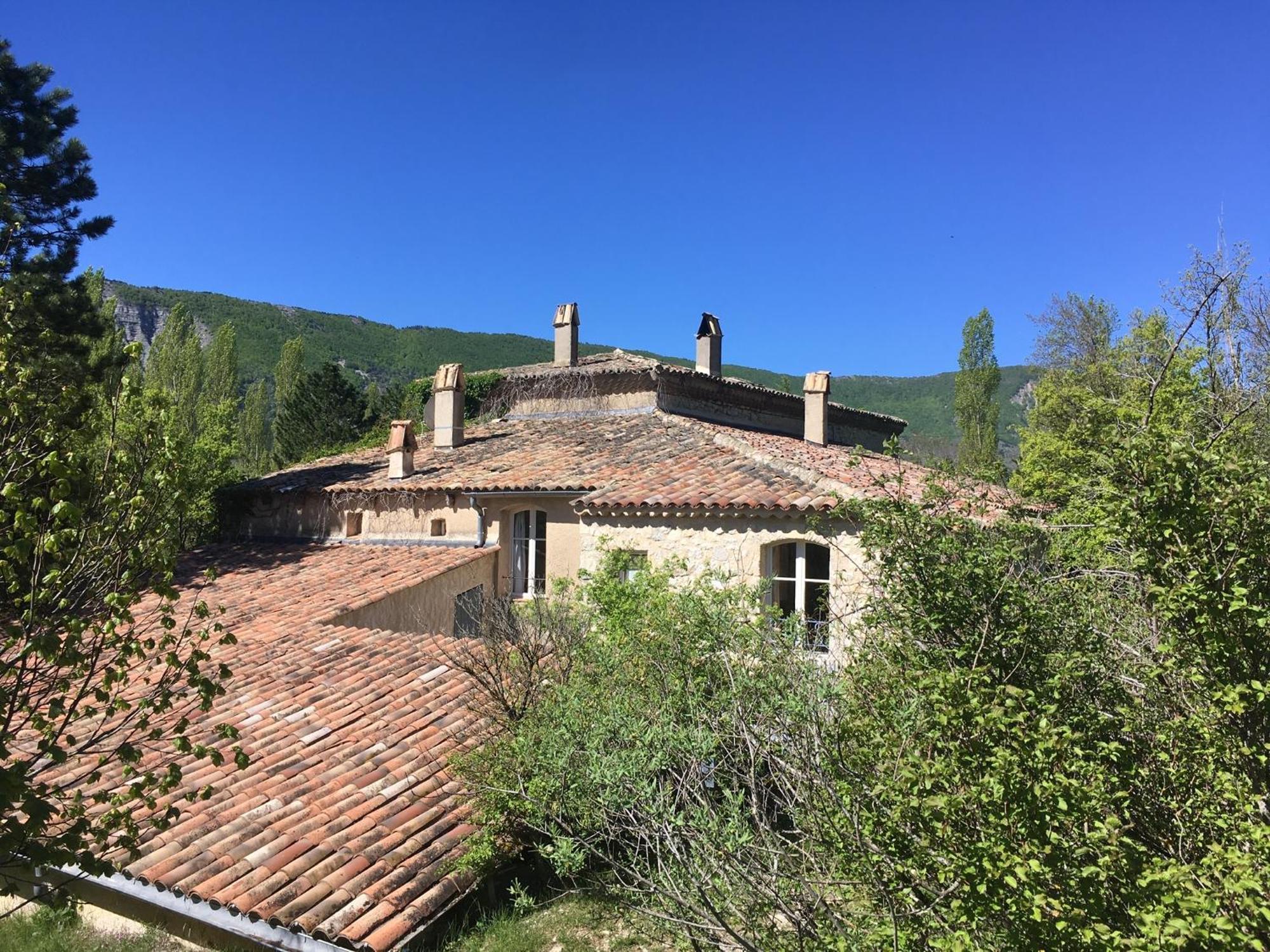 Le Moulin De La Viorne, Gite Avec Piscine Au Coeur De La Nature En Haute-Provence Les Omergues Exterior foto